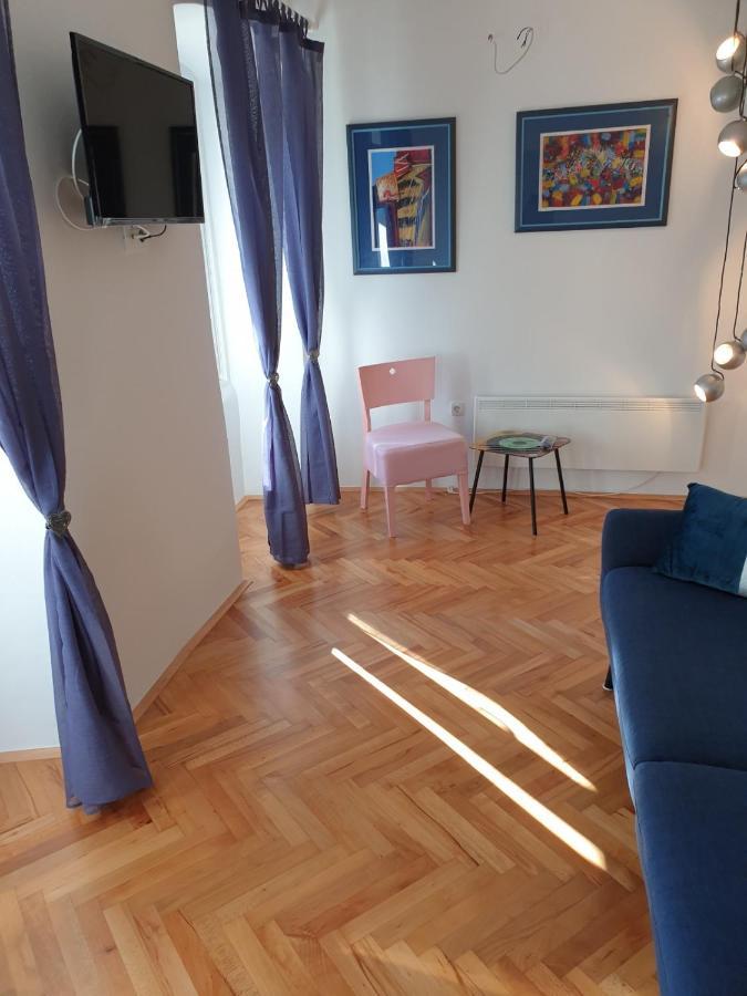 Apartman P-E Pula Exterior foto
