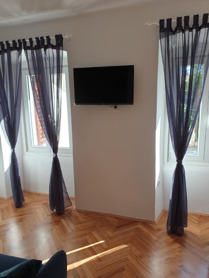 Apartman P-E Pula Exterior foto